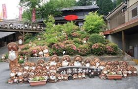 信楽焼陶芸村 本店